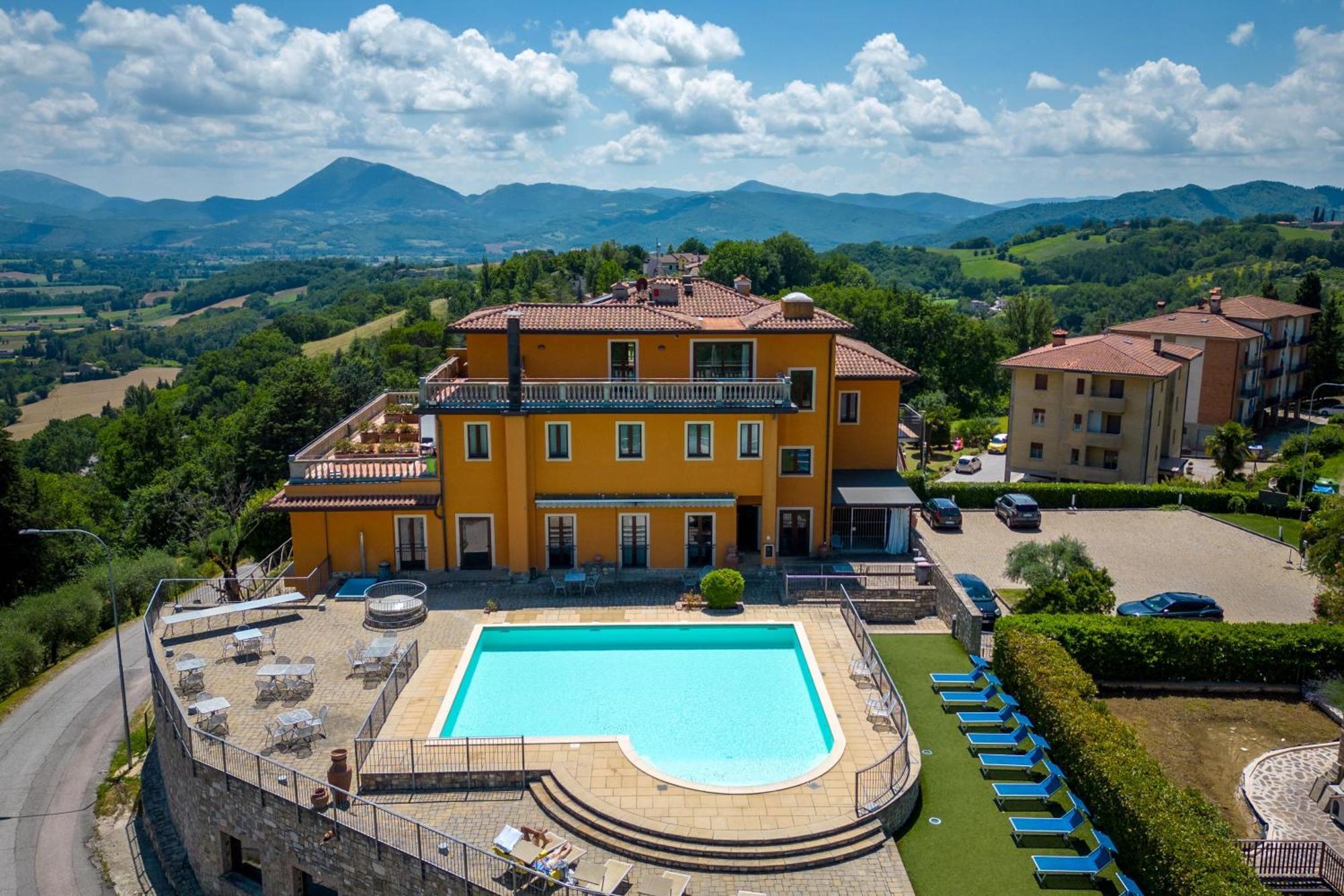 Fortebraccio Montone  Bagian luar foto