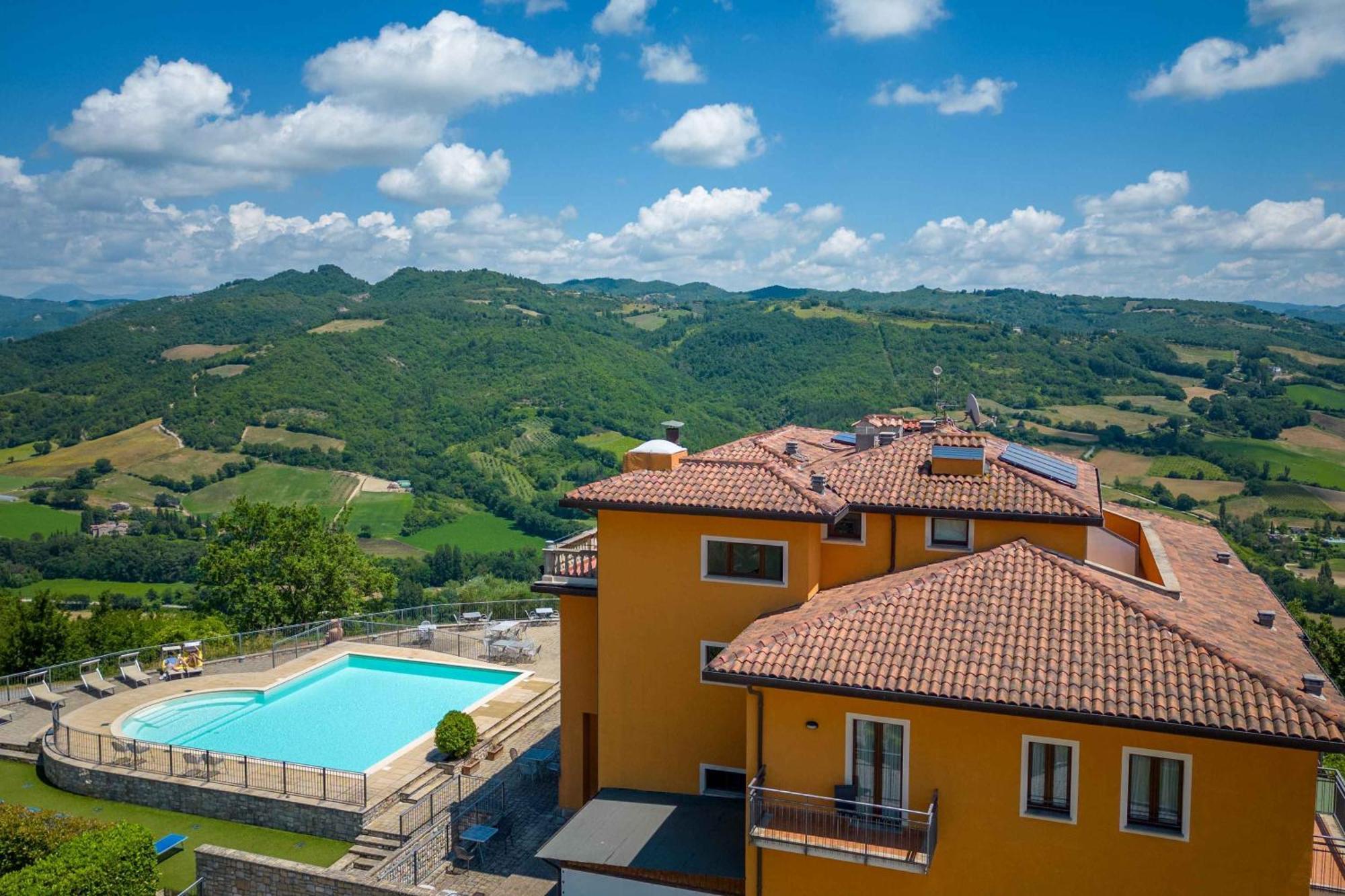 Fortebraccio Montone  Bagian luar foto